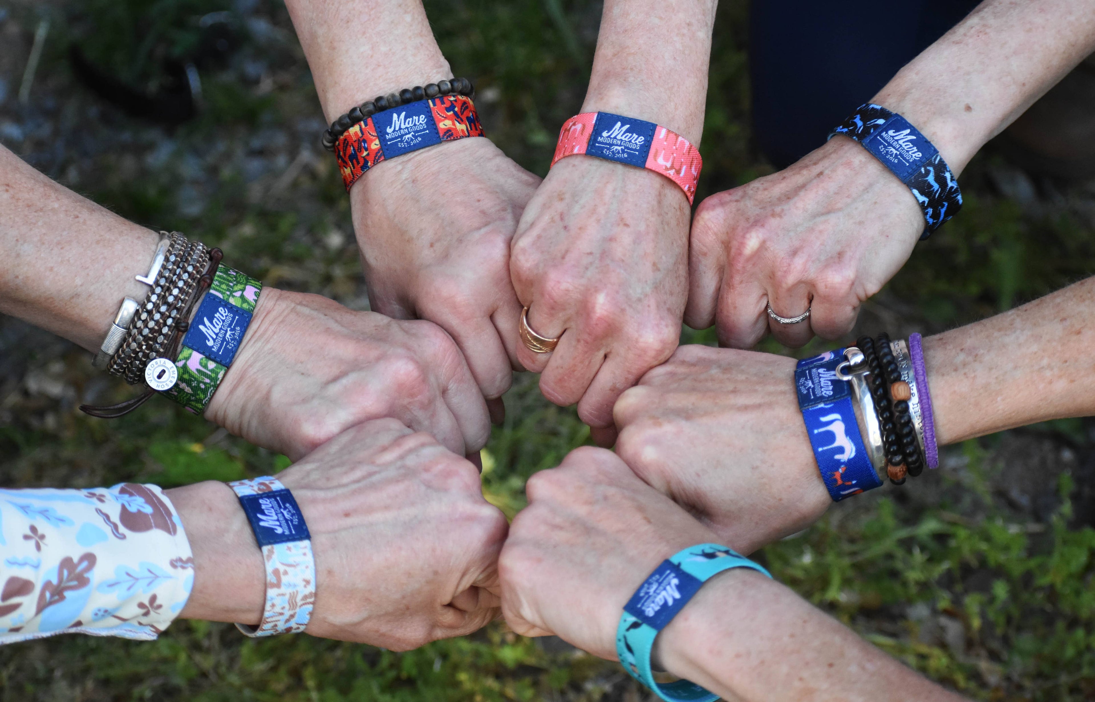 "Ride Your Own Course" Mindfilly Band (Lily)